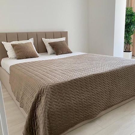 Atlant Luxury Big Family Five Apart On Golovna Поряд З Тц Депот Wi Fi 24 На 7 แชร์นิฟซี ภายนอก รูปภาพ